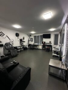 Загальний зал тату-студії Tattoo Empire у Києві